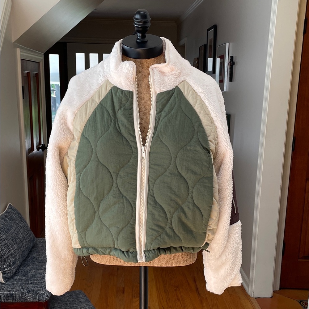 Women's Green and White Puffer Jacket